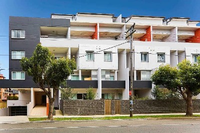 AN EARLY CHRISTMAS PRESENT Picture