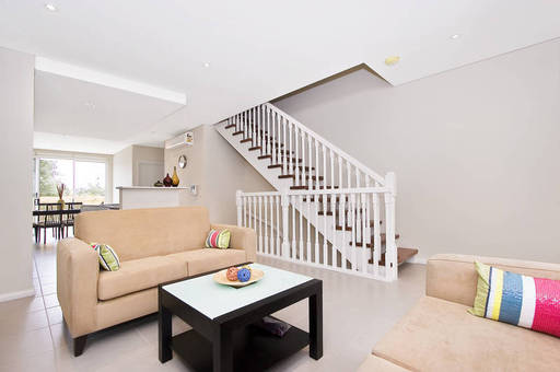 PERFECTLY SECLUDED & INNOVATIVELY DESIGNED Picture 3