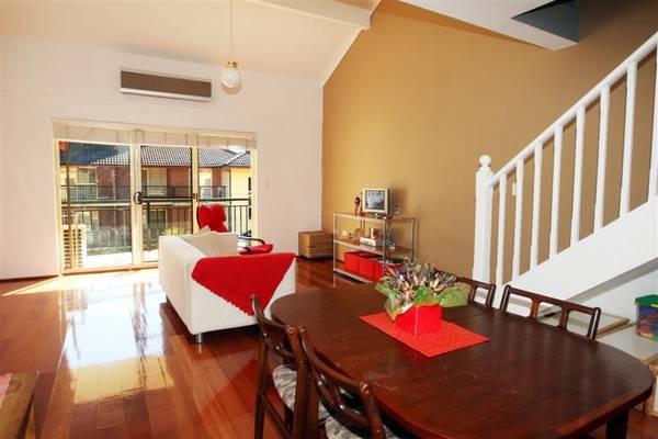 AMAZING LOFT APARTMENT WITH OWN CINEMA Picture 2