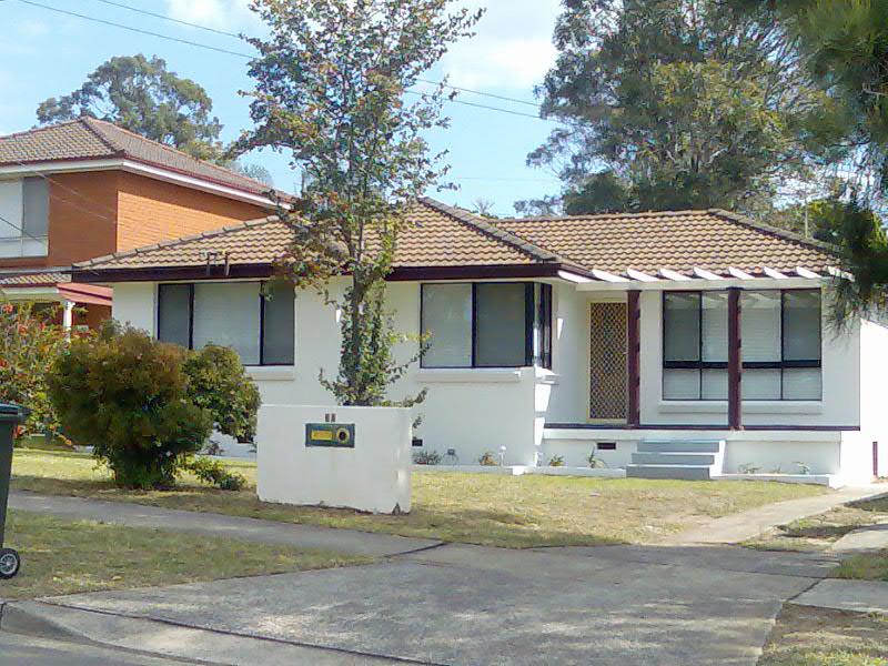 RENOVATED BRICK HOME OPPOSITE PARK WITH A/C Picture 1