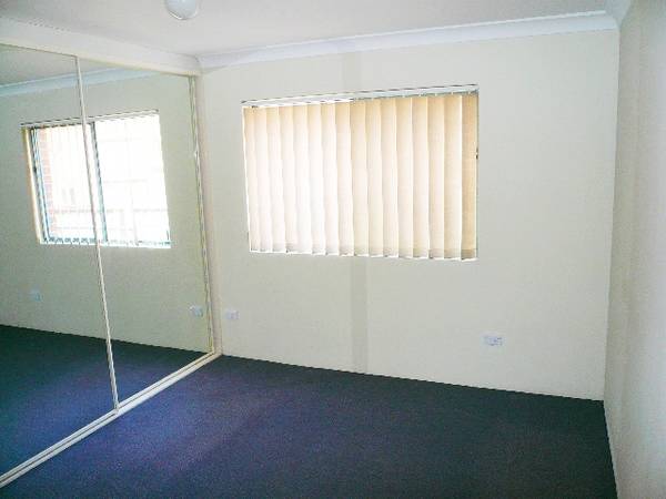 MODERN & LARGE Picture 2