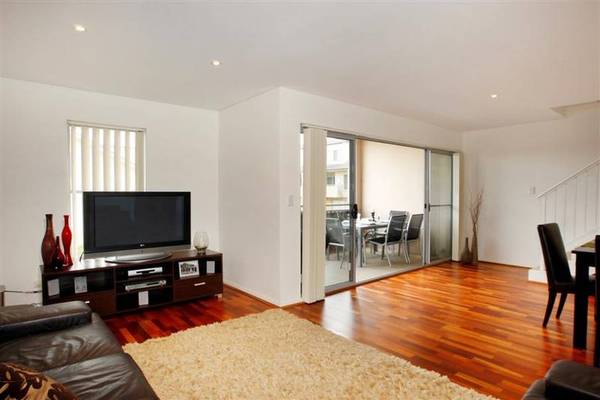 Split Level Sensation Picture