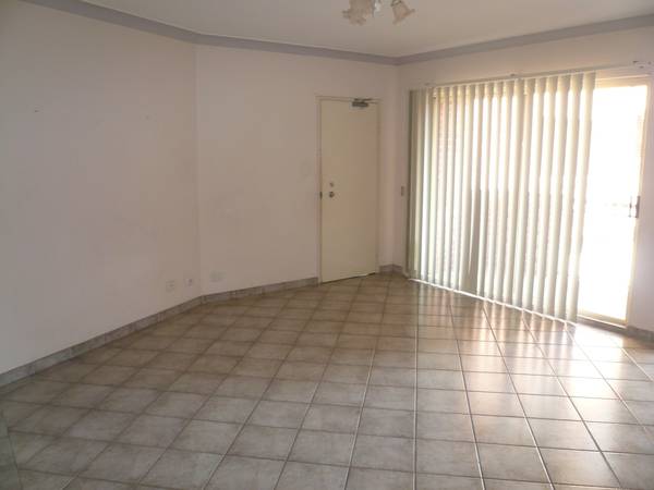 LARGE - SECURE - TILED FLOORS Picture