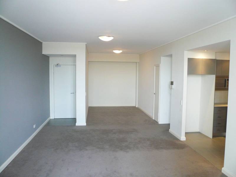 SPACIOUS AND SUN-FILLED IN SORRENTO Picture 2