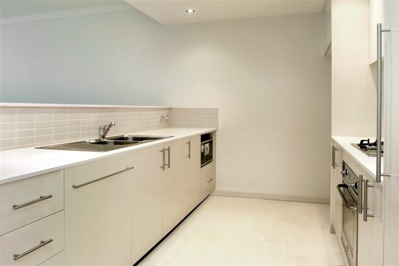 Community Setting, Water Views - Reduced ! Picture