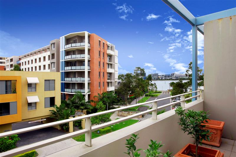 Water View and a Relaxed Lifestyle - Price Reduced Picture 1