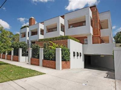 Garden Apartment with Private Oasis Picture Garden Apartment with Private Oasis Picture