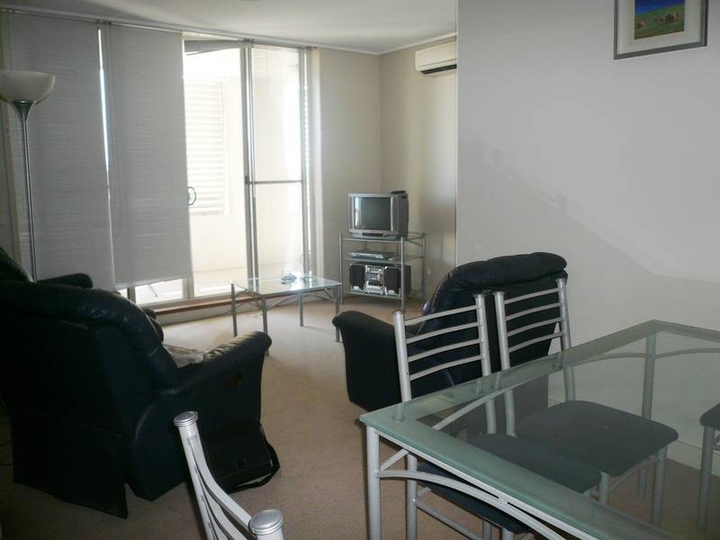 FULLY FURNISHED & EQUIPPED Picture