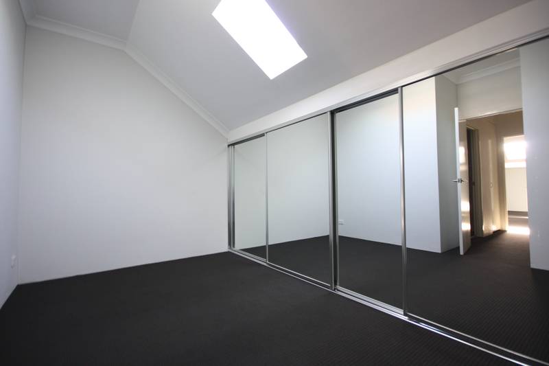 AS NEW, WALK TO STATION, TILED FLOORS Picture 2