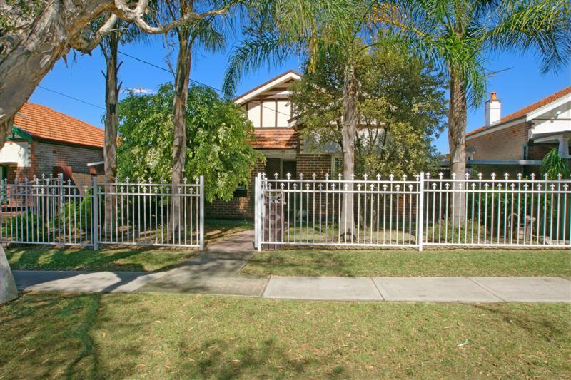 Quiet, Private & Convenient - Genuine Vendor Committed Elsewhere Picture 2