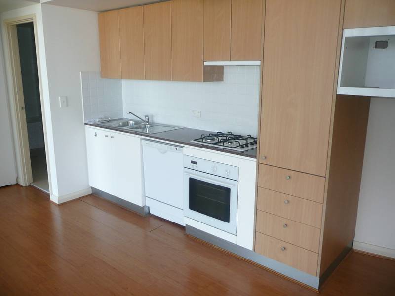 MAGNIFICENT IN MARINERS COVE Picture 2