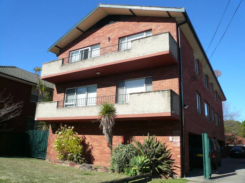 IN THE HEART OF STRATHFIELD! Picture 1