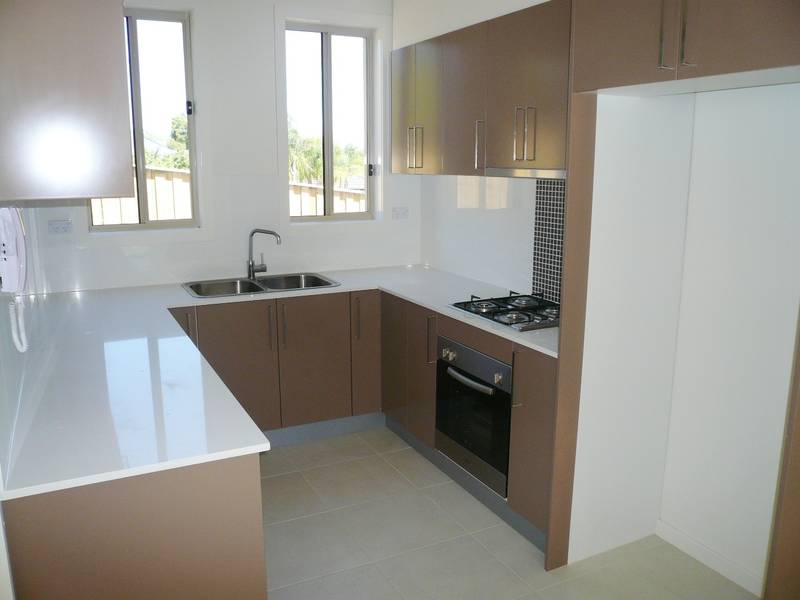 BRAND NEW 2 BEDROOM SPLIT LEVEL TOWN HOUSE WITH AIR! Picture 2