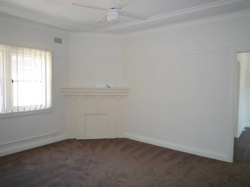 FULLY RENOVATED IN SMALL BLOCK OF 2 Picture