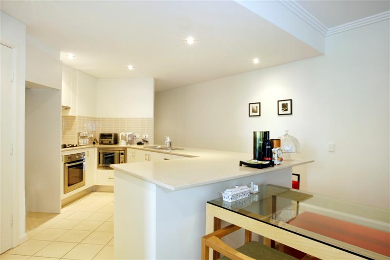 Direct Olympic Stadium Views with Water Glimpses Picture 1