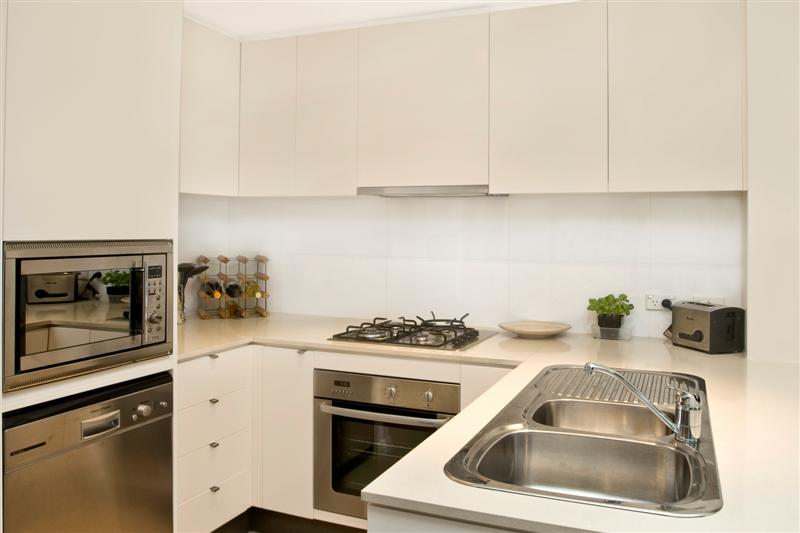 SPLIT LEVEL IN BELLAGIO! Picture 2