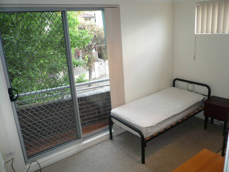 MODERN STUDIO LIVING Picture