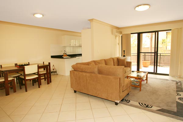 MODERN, BRIGHT
SPACIOUS! Picture