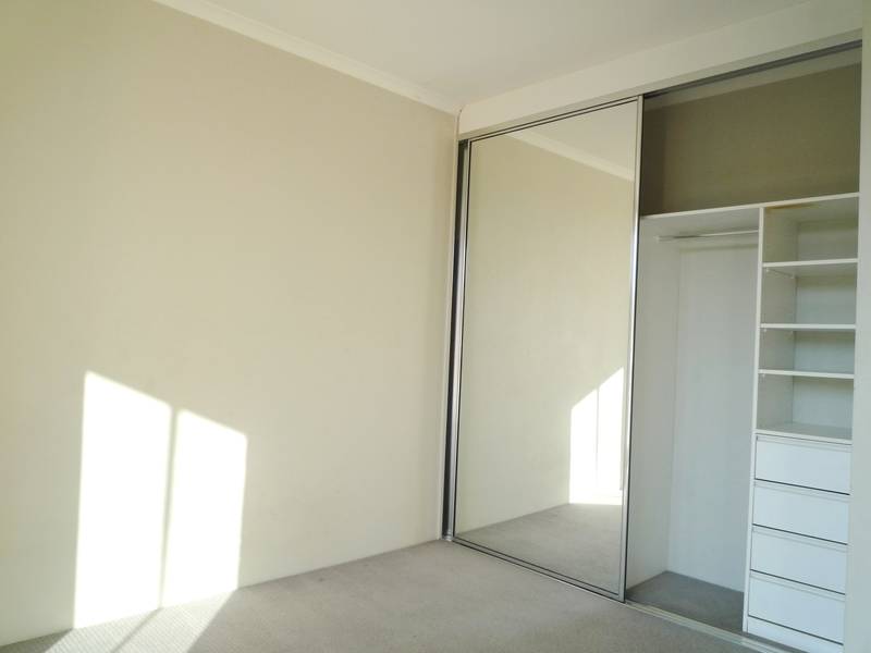 CLARENCE APARTMENTS Picture 3