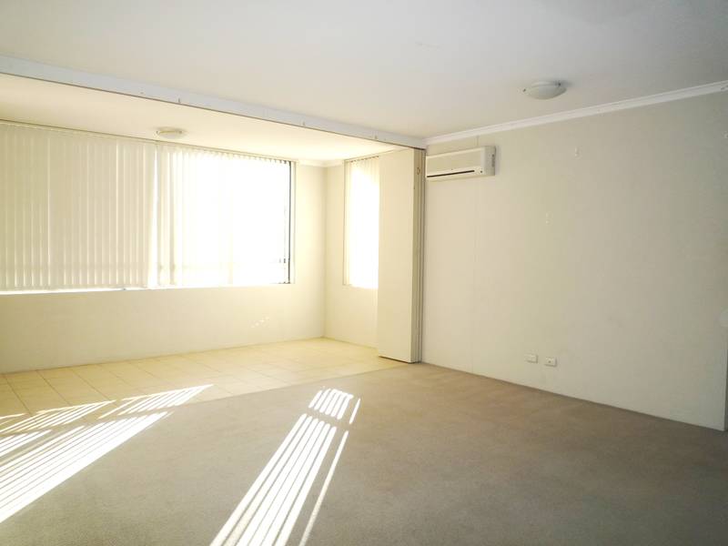 CLARENCE APARTMENTS Picture 2