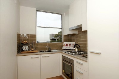 FULLY RENOVATED - LEVEL 6 LEAFY OUTLOOK Picture