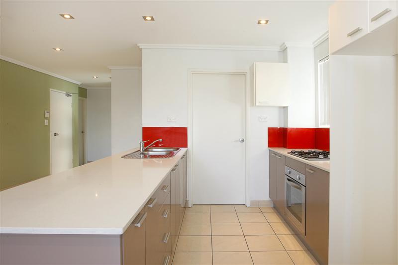 Top Floor, Corner Position Picture 2