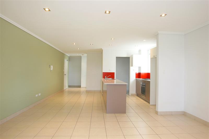 Top Floor, Corner Position Picture 3