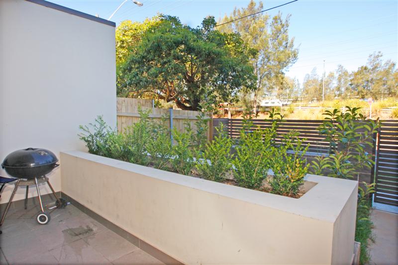 Great First Home !!! Picture 2