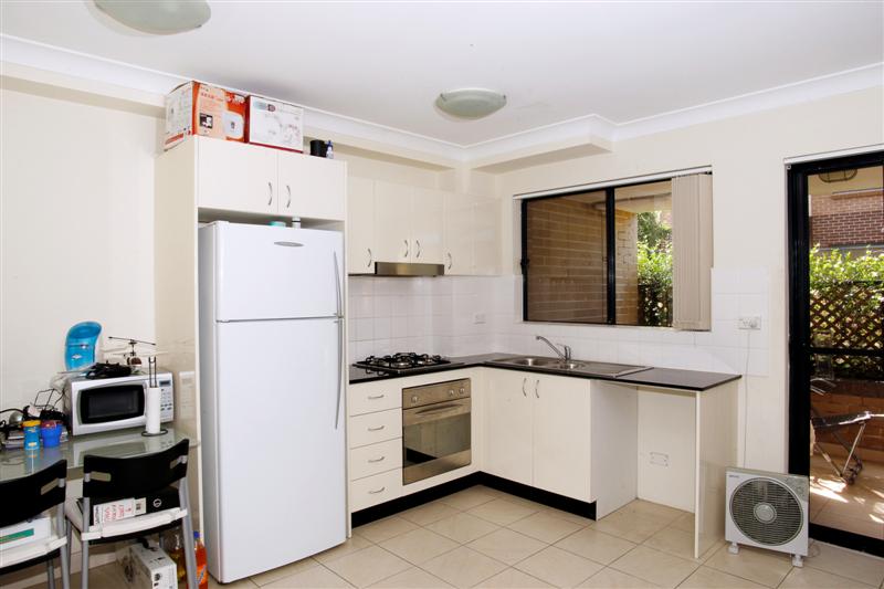 Rare offering under $300k Picture 2