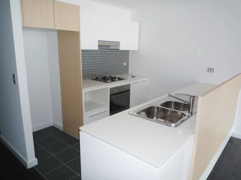 LEVEL 14 - 2 BED PLUS STUDY Picture 2