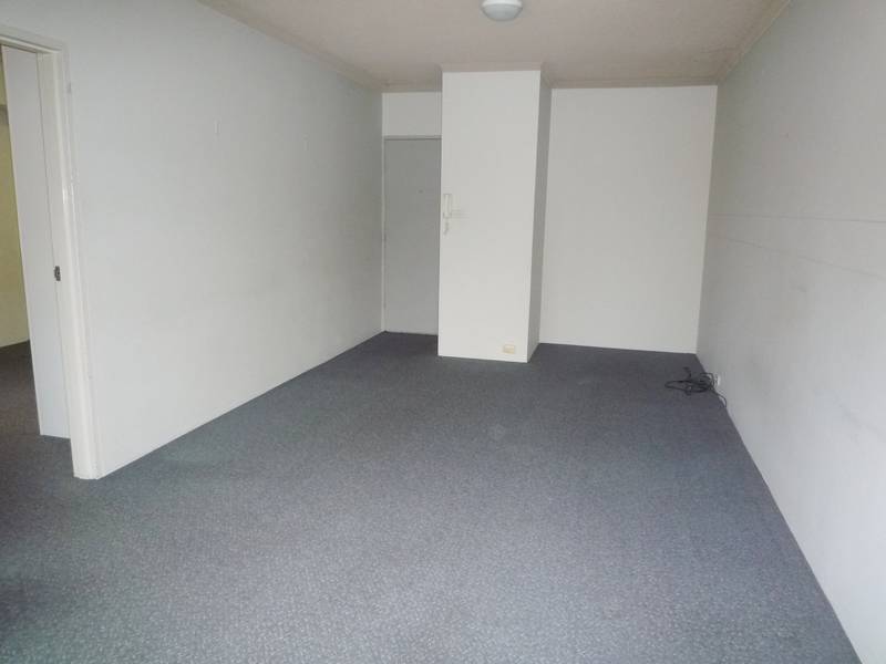 SPACIOUS & CONVENIENT Picture