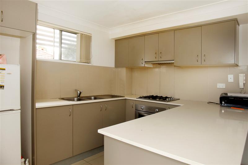 Large Interiors with Garden Courtyard Picture 3