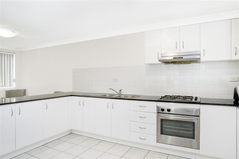 Oversized 3 bedroom Picture 3