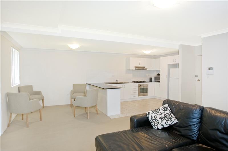 Oversized 3 bedroom Picture 1