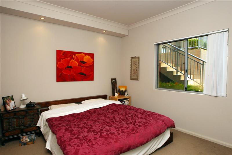 SOLD $590,000 Picture 3