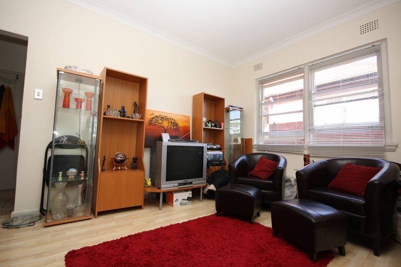 BRIDGE VIEWS FROM YOUR BEDROOM Picture 2