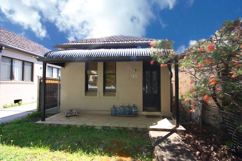 FIT FOR A FAMILY Picture 1