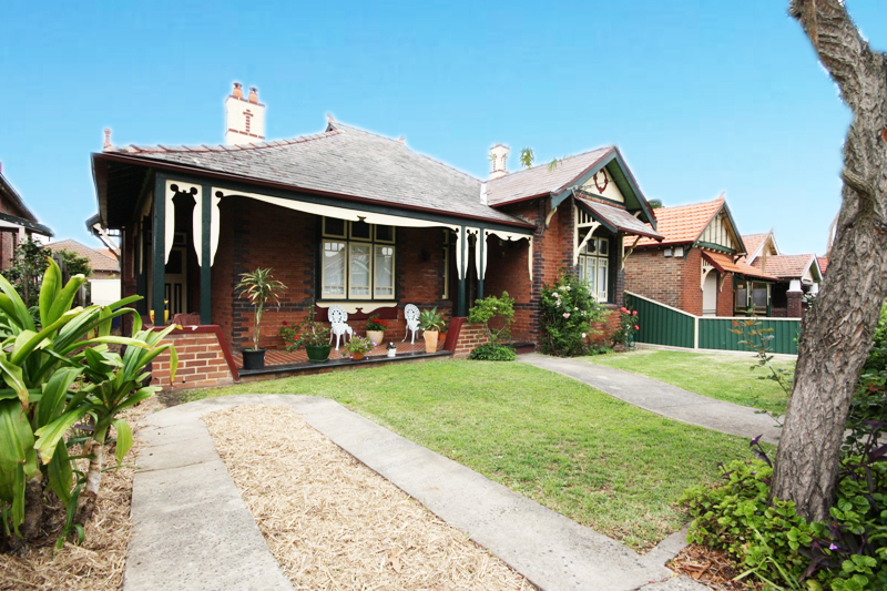 ARE YOU AFTER PEACE AND QUIET? STEP RIGHT IN! Picture 1