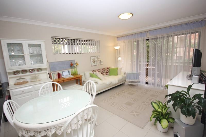 ONE OF THE BEST GOING AROUND Picture 3