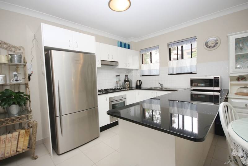 ONE OF THE BEST GOING AROUND Picture 2