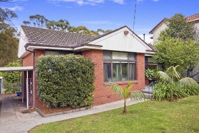 BACKING ONTO RESERVE Picture BACKING ONTO RESERVE Picture