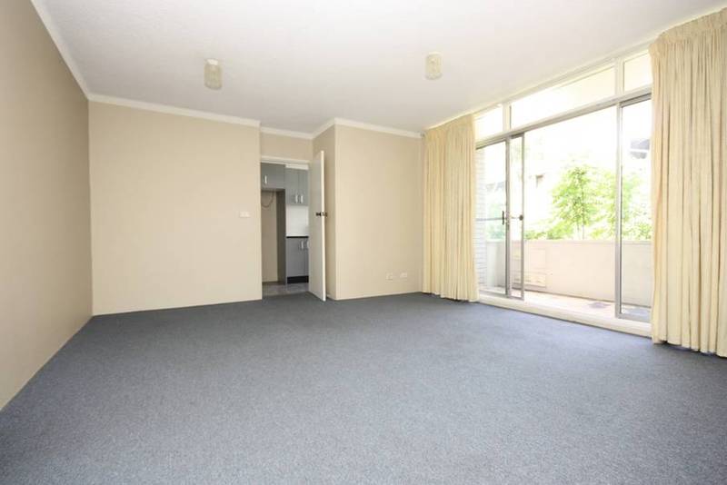 FREE SWIMMING POOL ALL YEAR
'ROUND Picture 3