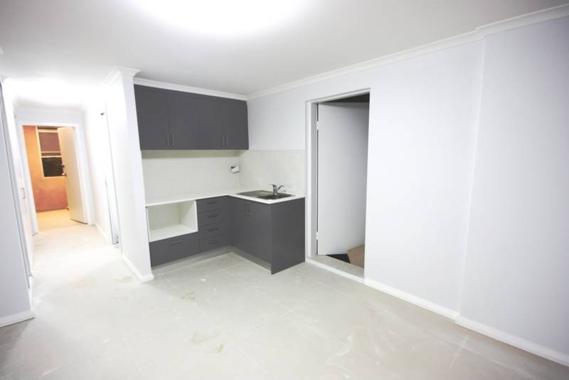 Totally Renovated Studio! Picture 1