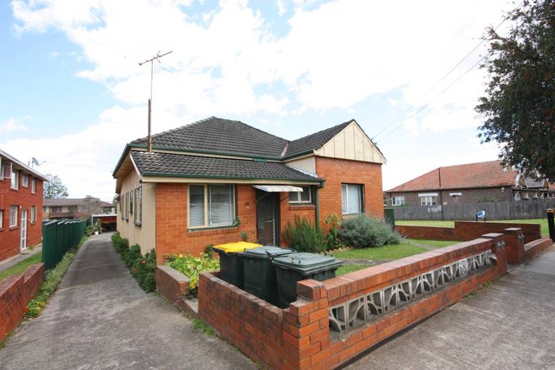 Seconds to Station Picture 1