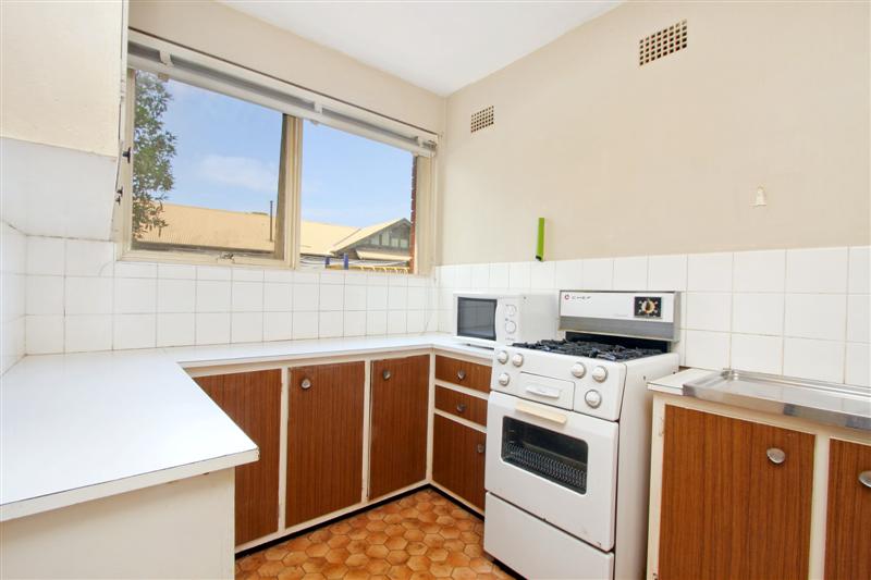 Great Value, Small block of twelve Picture 3