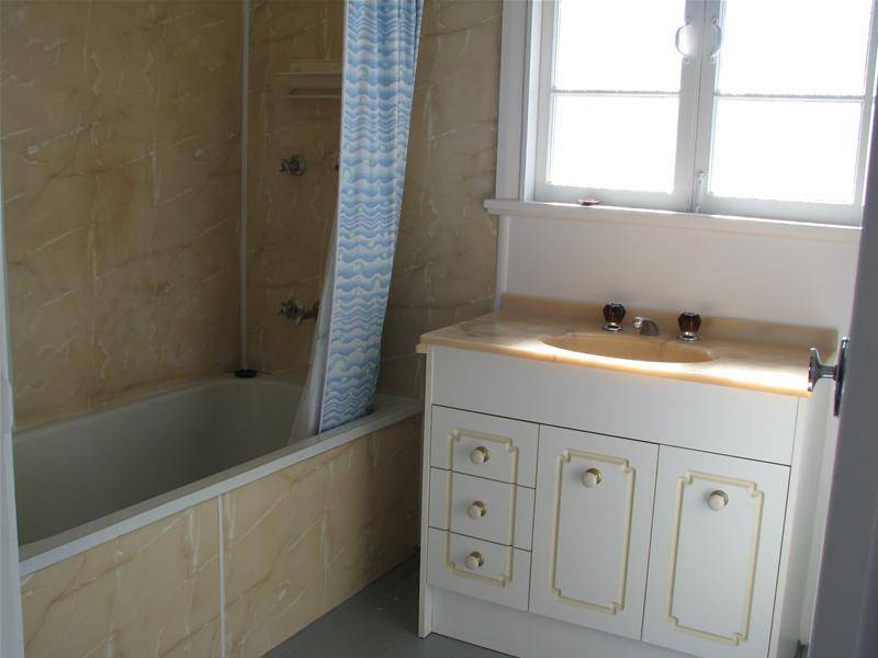 full renovation - full potential Picture 3