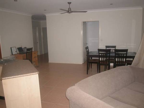 BRAND NEW HOME - HURRY OR YOU WILL MISS OUT! Picture 2
