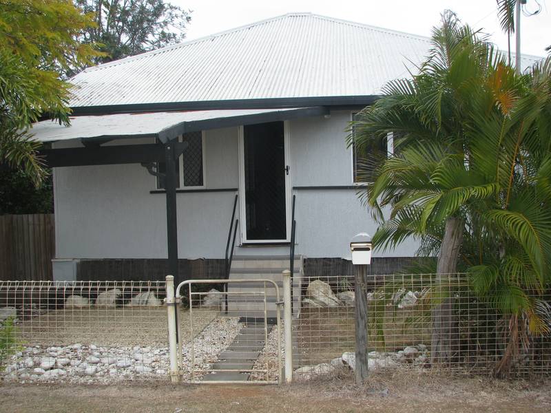 CENTRALLY LOCATED QUEENSLANDER Picture 1