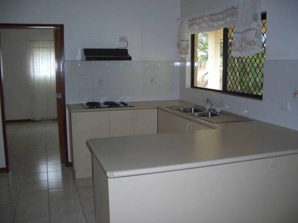 IDEAL HOME IN QUIET LOCATION Picture