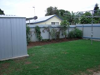 CONVENIENT TOWNHOUSE IN MAREEBA Picture